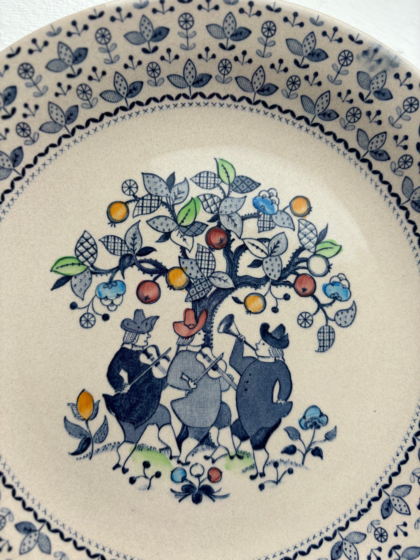 Sugar and Spice Dishware