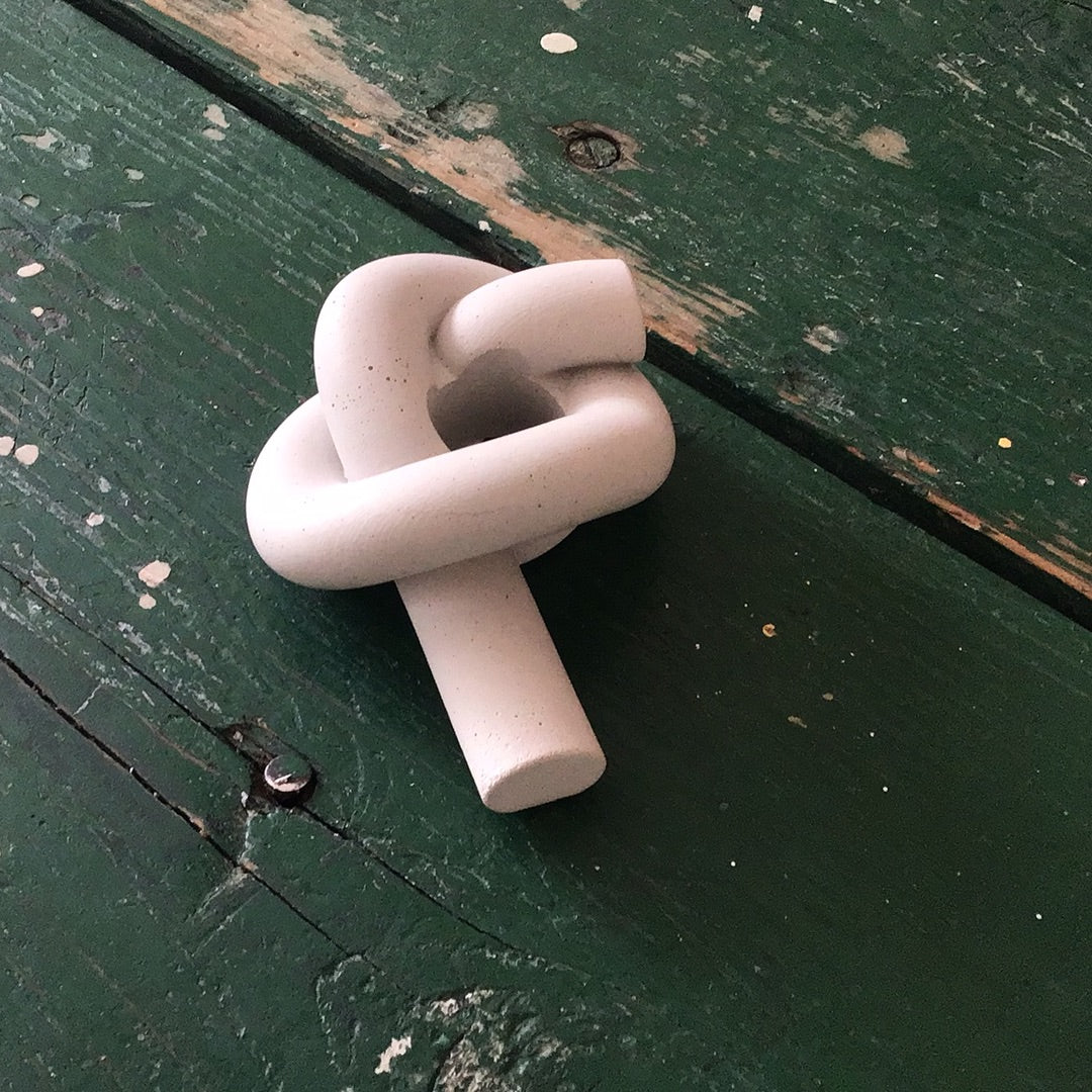 Knot Candleholder