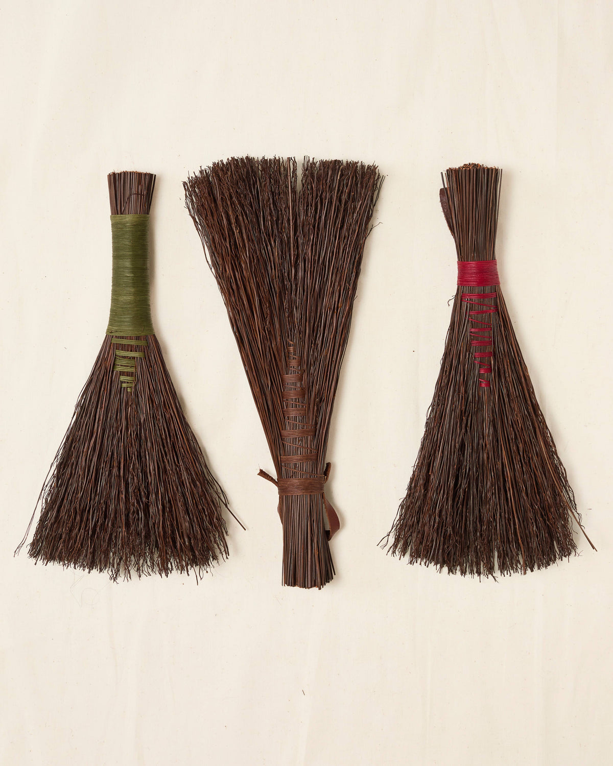 Deep Red Hand Broom Kit