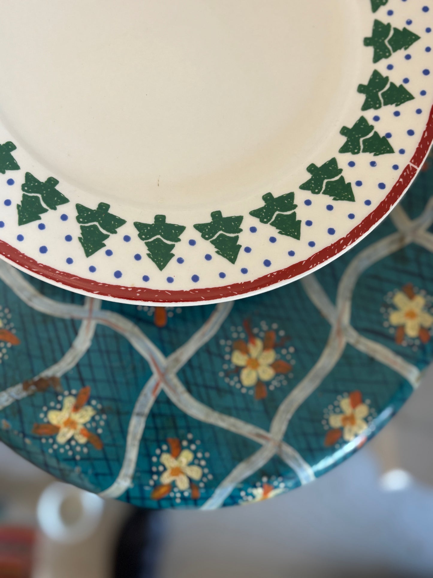 Vintage Christmas Plate Set