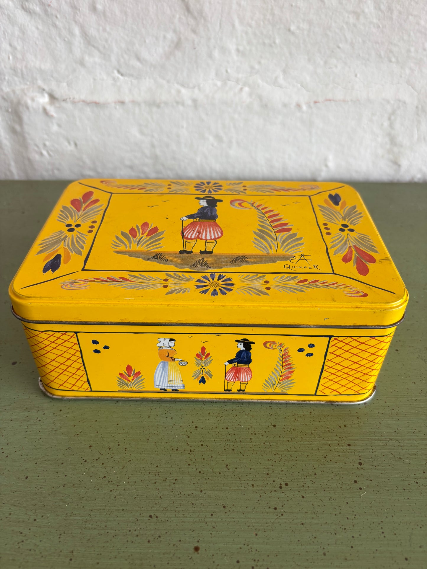 Quimper Storage Tin